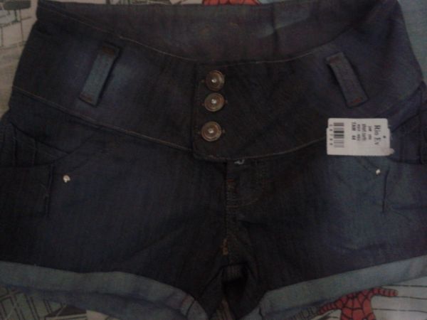 Short jeans curto